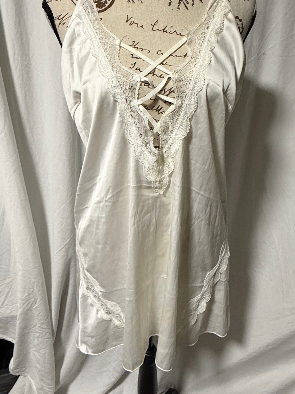 AVIDLOVE White Satin & Lace Lace-Up Front Chemise Nightgown XL